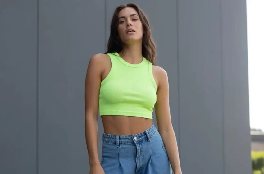  15 Neon Outfit Ideas to Brighten Your Wardrobe